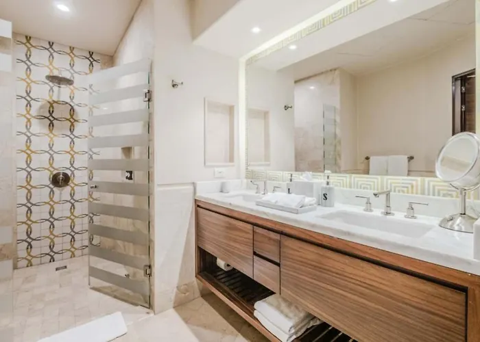 Сasa de vacaciones Oceanfront 3br At Diamante By The Agency Baja Cabo San Lucas